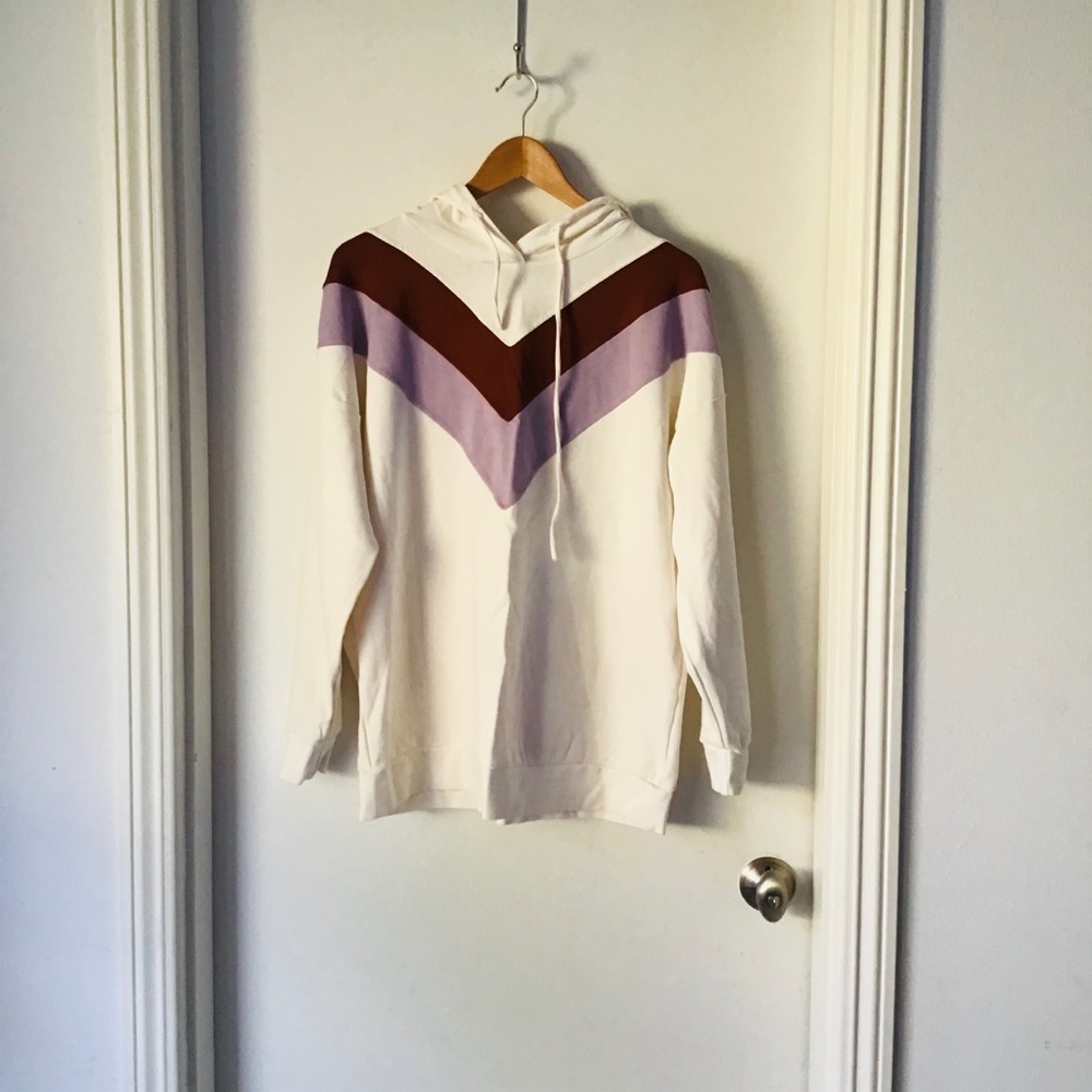 Lulu’s Pull Over hooded Sweater Size Large